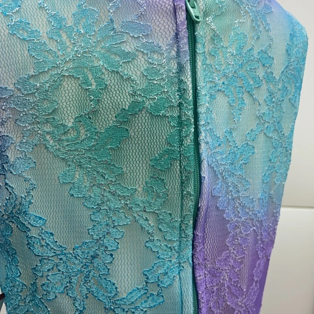 Boutique Emily Rose Hi Lo Rhinestone waistline tie ribbon‎ back w/ zipper
